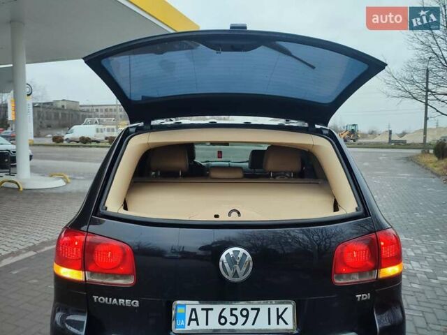 Черный Фольксваген Туарег, объемом двигателя 2.46 л и пробегом 266 тыс. км за 6500 $, фото 4 на Automoto.ua
