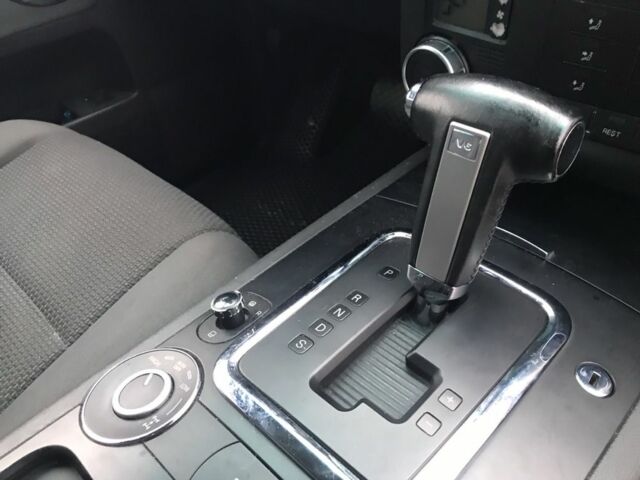 Черный Фольксваген Туарег, объемом двигателя 3 л и пробегом 212 тыс. км за 8555 $, фото 12 на Automoto.ua