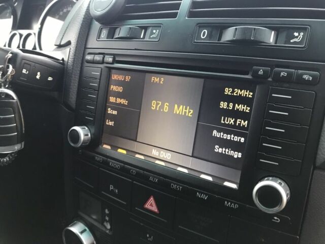 Черный Фольксваген Туарег, объемом двигателя 3 л и пробегом 212 тыс. км за 8555 $, фото 2 на Automoto.ua