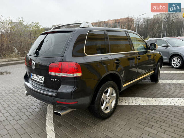 Черный Фольксваген Туарег, объемом двигателя 2.97 л и пробегом 329 тыс. км за 9500 $, фото 6 на Automoto.ua