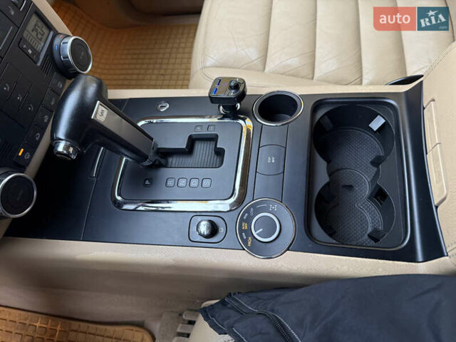 Черный Фольксваген Туарег, объемом двигателя 2.97 л и пробегом 329 тыс. км за 9500 $, фото 36 на Automoto.ua