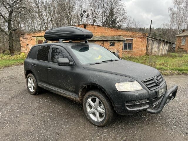 Черный Фольксваген Туарег, объемом двигателя 3 л и пробегом 496 тыс. км за 4250 $, фото 7 на Automoto.ua