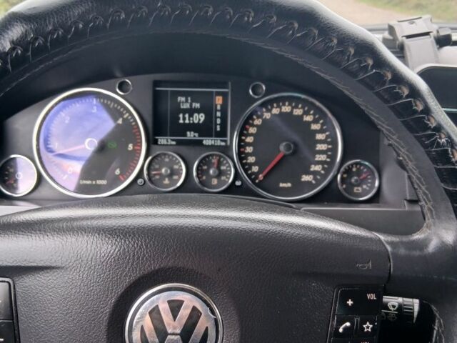 Черный Фольксваген Туарег, объемом двигателя 3 л и пробегом 408 тыс. км за 10500 $, фото 13 на Automoto.ua