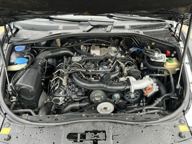 Чорний Фольксваген Туарег, об'ємом двигуна 3 л та пробігом 496 тис. км за 3999 $, фото 11 на Automoto.ua