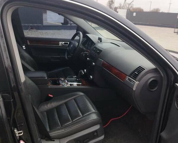 Черный Фольксваген Туарег, объемом двигателя 3.19 л и пробегом 249 тыс. км за 6400 $, фото 12 на Automoto.ua