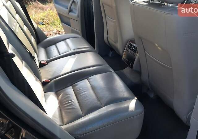 Черный Фольксваген Туарег, объемом двигателя 2.46 л и пробегом 245 тыс. км за 8500 $, фото 15 на Automoto.ua