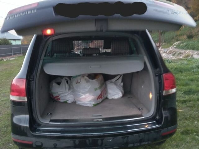 Черный Фольксваген Туарег, объемом двигателя 0 л и пробегом 281 тыс. км за 4500 $, фото 6 на Automoto.ua