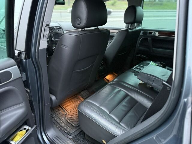 Черный Фольксваген Туарег, объемом двигателя 3 л и пробегом 360 тыс. км за 3999 $, фото 11 на Automoto.ua