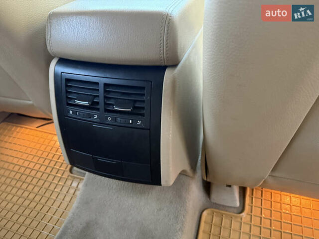 Черный Фольксваген Туарег, объемом двигателя 2.97 л и пробегом 329 тыс. км за 9500 $, фото 30 на Automoto.ua