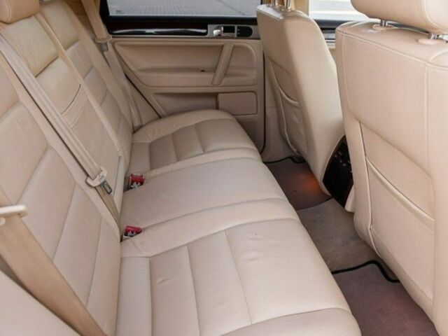 Черный Фольксваген Туарег, объемом двигателя 3 л и пробегом 266 тыс. км за 4350 $, фото 10 на Automoto.ua