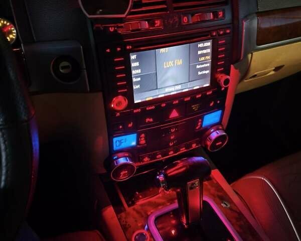 Чорний Фольксваген Туарег, об'ємом двигуна 3 л та пробігом 311 тис. км за 8600 $, фото 12 на Automoto.ua