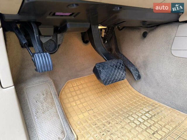 Черный Фольксваген Туарег, объемом двигателя 2.97 л и пробегом 329 тыс. км за 9500 $, фото 39 на Automoto.ua