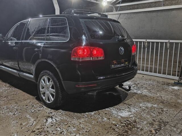 Черный Фольксваген Туарег, объемом двигателя 2.5 л и пробегом 345 тыс. км за 4720 $, фото 7 на Automoto.ua
