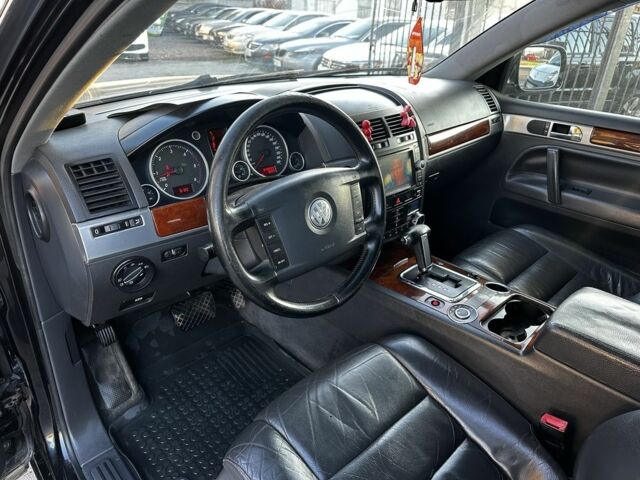 Чорний Фольксваген Туарег, об'ємом двигуна 2.5 л та пробігом 340 тис. км за 8900 $, фото 14 на Automoto.ua