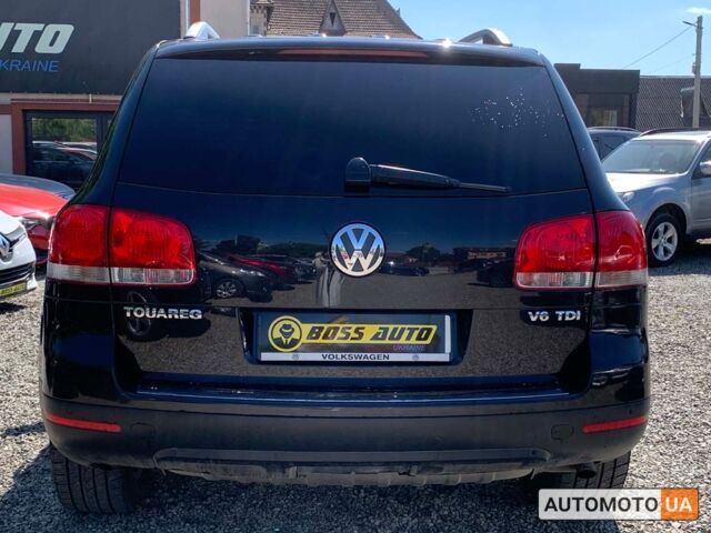 Черный Фольксваген Туарег, объемом двигателя 3 л и пробегом 268 тыс. км за 9999 $, фото 4 на Automoto.ua
