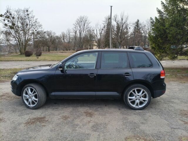 Черный Фольксваген Туарег, объемом двигателя 3 л и пробегом 300 тыс. км за 6500 $, фото 7 на Automoto.ua