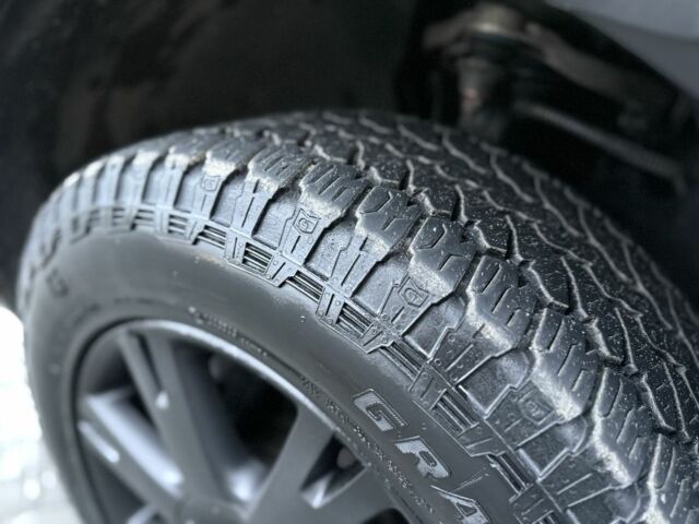 Черный Фольксваген Туарег, объемом двигателя 3 л и пробегом 360 тыс. км за 3999 $, фото 15 на Automoto.ua