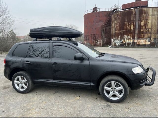 Черный Фольксваген Туарег, объемом двигателя 0 л и пробегом 320 тыс. км за 3600 $, фото 1 на Automoto.ua