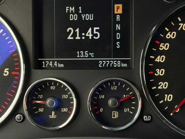 Черный Фольксваген Туарег, объемом двигателя 0 л и пробегом 277 тыс. км за 2500 $, фото 7 на Automoto.ua