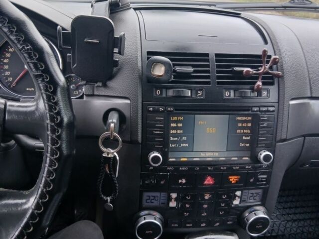 Черный Фольксваген Туарег, объемом двигателя 3 л и пробегом 408 тыс. км за 10500 $, фото 11 на Automoto.ua