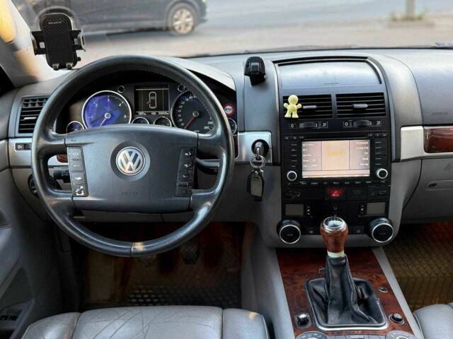 Чорний Фольксваген Туарег, об'ємом двигуна 2.5 л та пробігом 300 тис. км за 4900 $, фото 4 на Automoto.ua