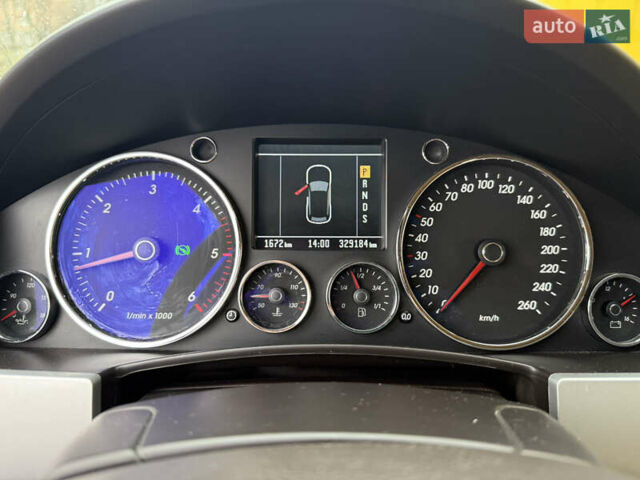 Черный Фольксваген Туарег, объемом двигателя 2.97 л и пробегом 329 тыс. км за 9500 $, фото 34 на Automoto.ua