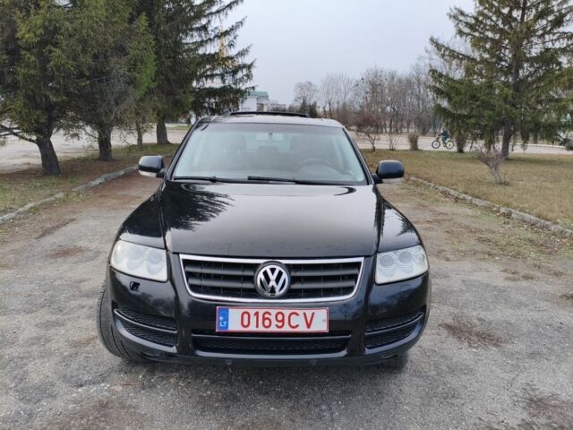 Черный Фольксваген Туарег, объемом двигателя 3 л и пробегом 300 тыс. км за 6500 $, фото 3 на Automoto.ua