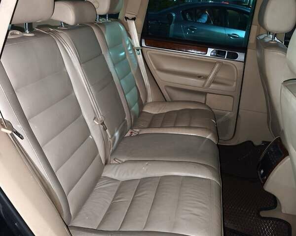 Чорний Фольксваген Туарег, об'ємом двигуна 3 л та пробігом 311 тис. км за 8600 $, фото 9 на Automoto.ua