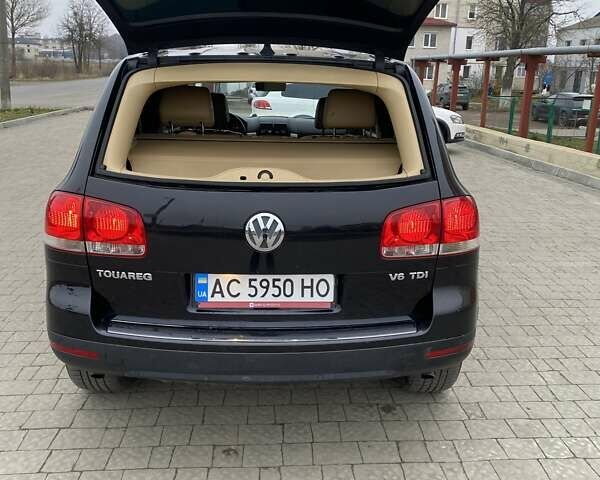 Черный Фольксваген Туарег, объемом двигателя 2.97 л и пробегом 390 тыс. км за 8700 $, фото 14 на Automoto.ua