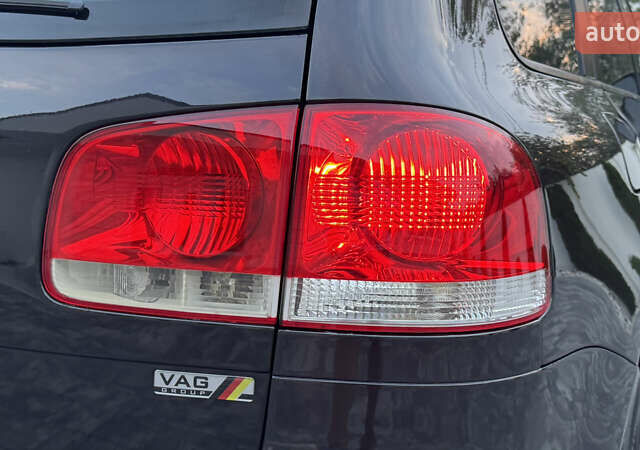 Чорний Фольксваген Туарег, об'ємом двигуна 2.5 л та пробігом 176 тис. км за 9950 $, фото 51 на Automoto.ua