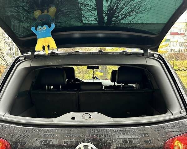 Черный Фольксваген Туарег, объемом двигателя 3 л и пробегом 330 тыс. км за 6800 $, фото 13 на Automoto.ua