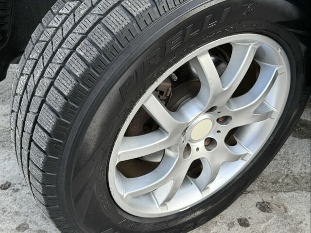 Черный Фольксваген Туарег, объемом двигателя 2.5 л и пробегом 232 тыс. км за 5750 $, фото 10 на Automoto.ua