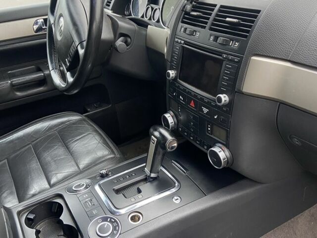 Черный Фольксваген Туарег, объемом двигателя 2.5 л и пробегом 1 тыс. км за 5000 $, фото 8 на Automoto.ua