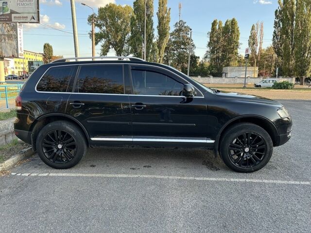 Черный Фольксваген Туарег, объемом двигателя 2.5 л и пробегом 253 тыс. км за 9100 $, фото 4 на Automoto.ua