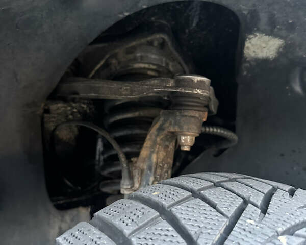 Чорний Фольксваген Туарег, об'ємом двигуна 3.2 л та пробігом 520 тис. км за 7600 $, фото 6 на Automoto.ua