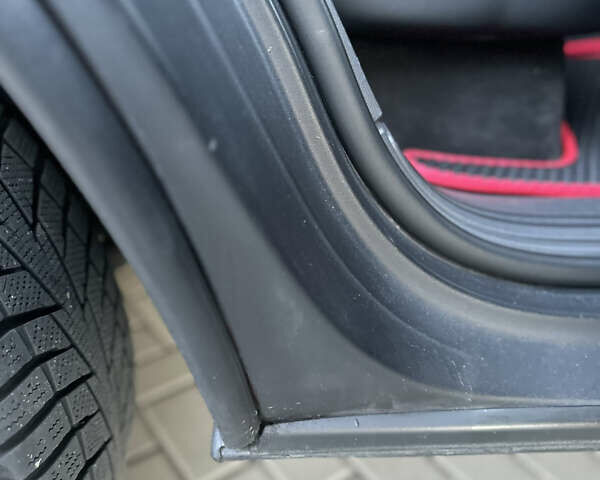 Чорний Фольксваген Туарег, об'ємом двигуна 3.2 л та пробігом 520 тис. км за 7600 $, фото 15 на Automoto.ua