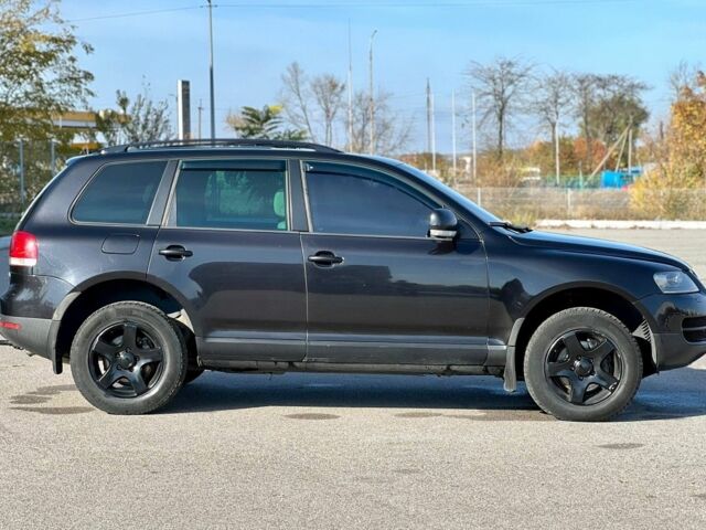 Черный Фольксваген Туарег, объемом двигателя 3 л и пробегом 295 тыс. км за 6900 $, фото 3 на Automoto.ua