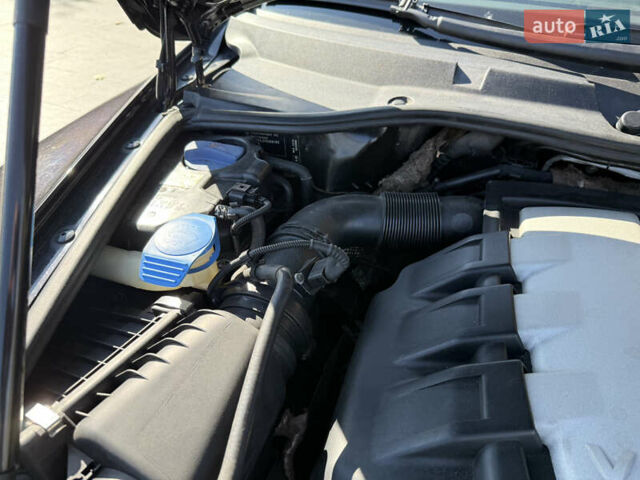 Черный Фольксваген Туарег, объемом двигателя 3 л и пробегом 340 тыс. км за 7500 $, фото 30 на Automoto.ua