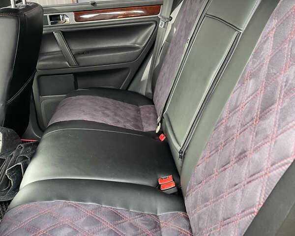 Чорний Фольксваген Туарег, об'ємом двигуна 3.2 л та пробігом 520 тис. км за 7600 $, фото 25 на Automoto.ua