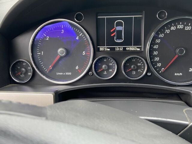 Черный Фольксваген Туарег, объемом двигателя 2.5 л и пробегом 1 тыс. км за 5000 $, фото 11 на Automoto.ua