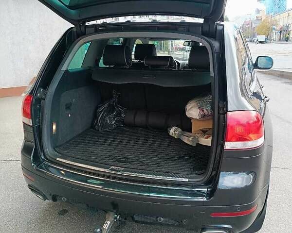 Чорний Фольксваген Туарег, об'ємом двигуна 2.97 л та пробігом 299 тис. км за 6000 $, фото 4 на Automoto.ua