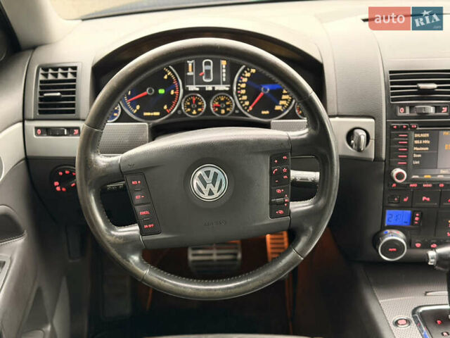 Черный Фольксваген Туарег, объемом двигателя 4.9 л и пробегом 340 тыс. км за 6900 $, фото 56 на Automoto.ua