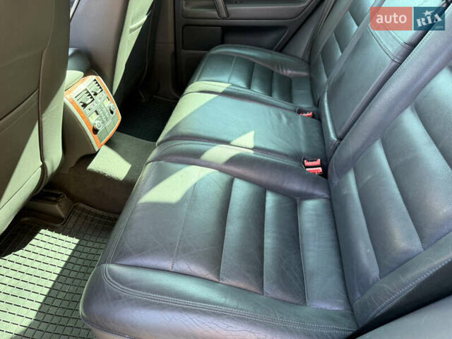 Черный Фольксваген Туарег, объемом двигателя 3 л и пробегом 340 тыс. км за 7500 $, фото 11 на Automoto.ua