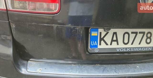 Черный Фольксваген Туарег, объемом двигателя 3.2 л и пробегом 360 тыс. км за 9500 $, фото 2 на Automoto.ua