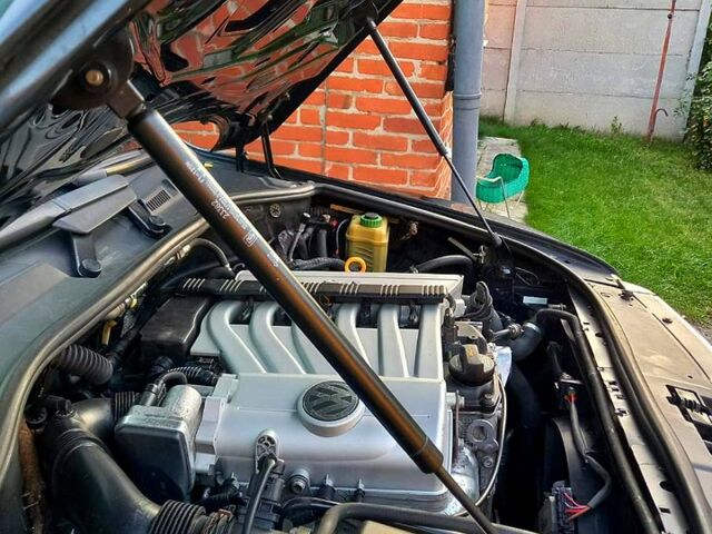 Черный Фольксваген Туарег, объемом двигателя 3.6 л и пробегом 0 тыс. км за 9500 $, фото 8 на Automoto.ua