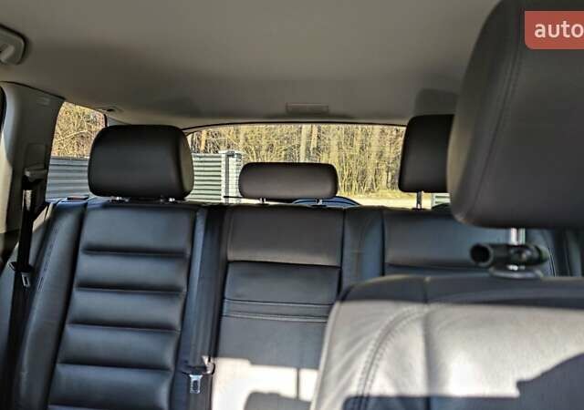 Чорний Фольксваген Туарег, об'ємом двигуна 3 л та пробігом 365 тис. км за 10700 $, фото 16 на Automoto.ua