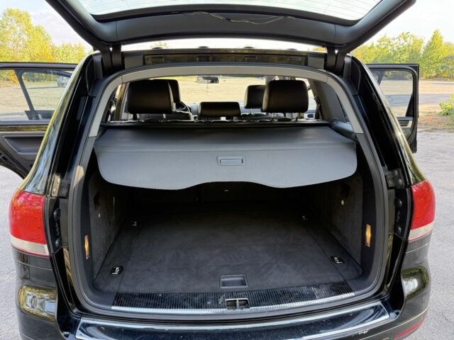 Черный Фольксваген Туарег, объемом двигателя 2.5 л и пробегом 232 тыс. км за 5950 $, фото 21 на Automoto.ua