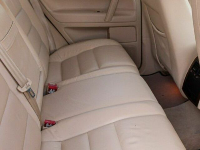 Чорний Фольксваген Туарег, об'ємом двигуна 3 л та пробігом 223 тис. км за 3384 $, фото 6 на Automoto.ua