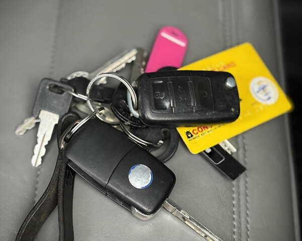 Чорний Фольксваген Туарег, об'ємом двигуна 3.2 л та пробігом 250 тис. км за 7500 $, фото 11 на Automoto.ua