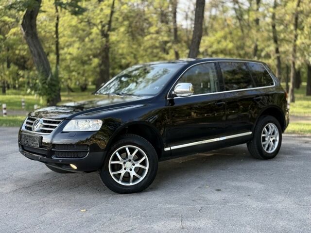 Черный Фольксваген Туарег, объемом двигателя 2.5 л и пробегом 232 тыс. км за 5950 $, фото 1 на Automoto.ua